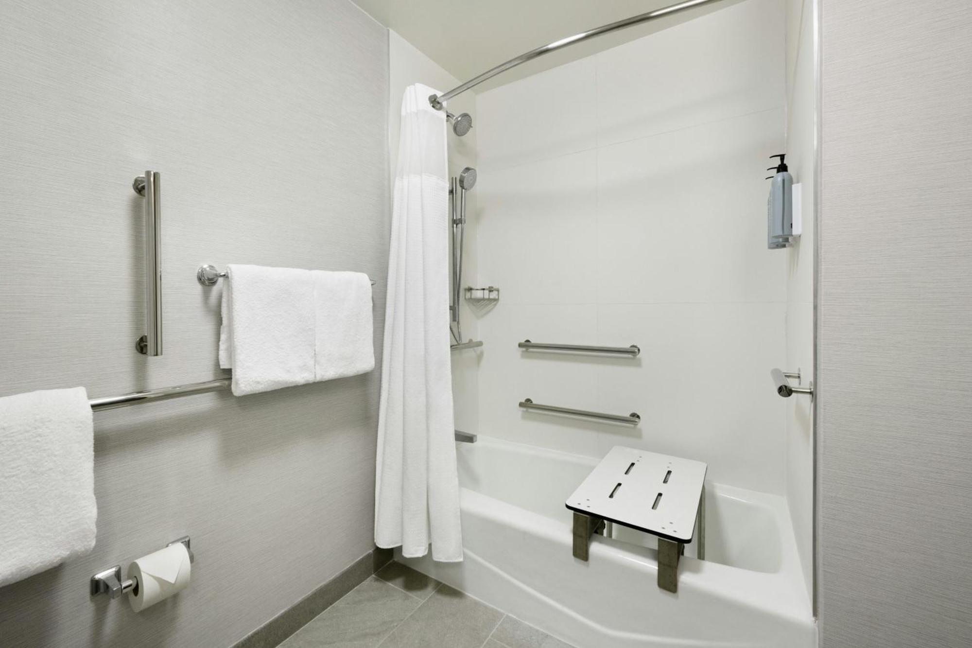 Courtyard By Marriott Atlanta Duluth/ Gwinnett Place Exterior photo